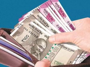 Top Engineering Branches After 12th : 12वीं के बाद इंजीनियरिंग करना चाहते है पढ़ाई तो यह ब्रांच्स है सुपर बेस्ट, देखे कौन कौन से है ? 6 Petrol Diesel Price Today: पेट्रोल-डीजल और गैस सिलेंडर सस्ता होने से अब आपकी जेब में बचेंगे कितने पैसे, यहां समझिए पूरा कैल्कुलेशन!