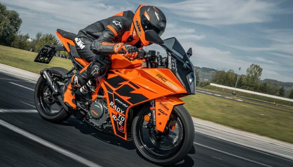 Diwali Offer EMI Plan 2023: KTM RC 125 को खरीदने का सपना होगा पूरा, सिर्फ 6,500 रुपए में ले जाएं घर 6 KTM RC 125 Engine
